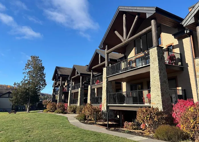 Condo De Luxe Au Pied De La Montagne