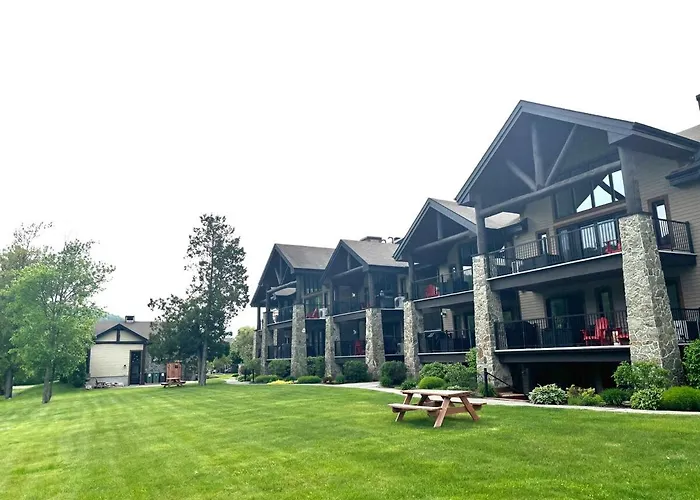 Condo De Luxe Au Pied De La Montagne